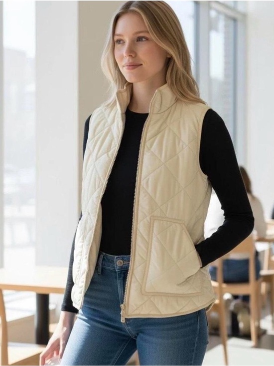 J. Crew Jackets & Blazers - J. Crew Quilted Cream Zip-Up Vest